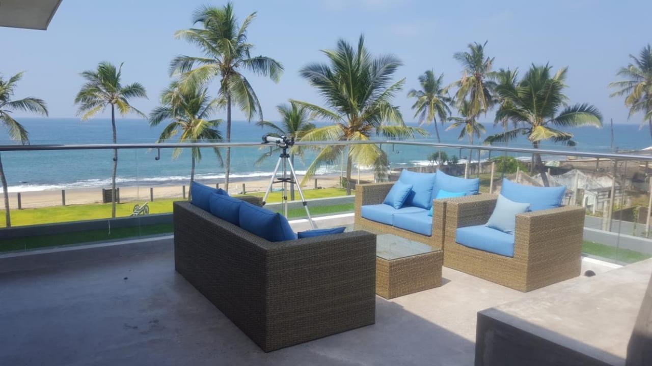 Hotel The Lighthouse Negombo Esterno foto